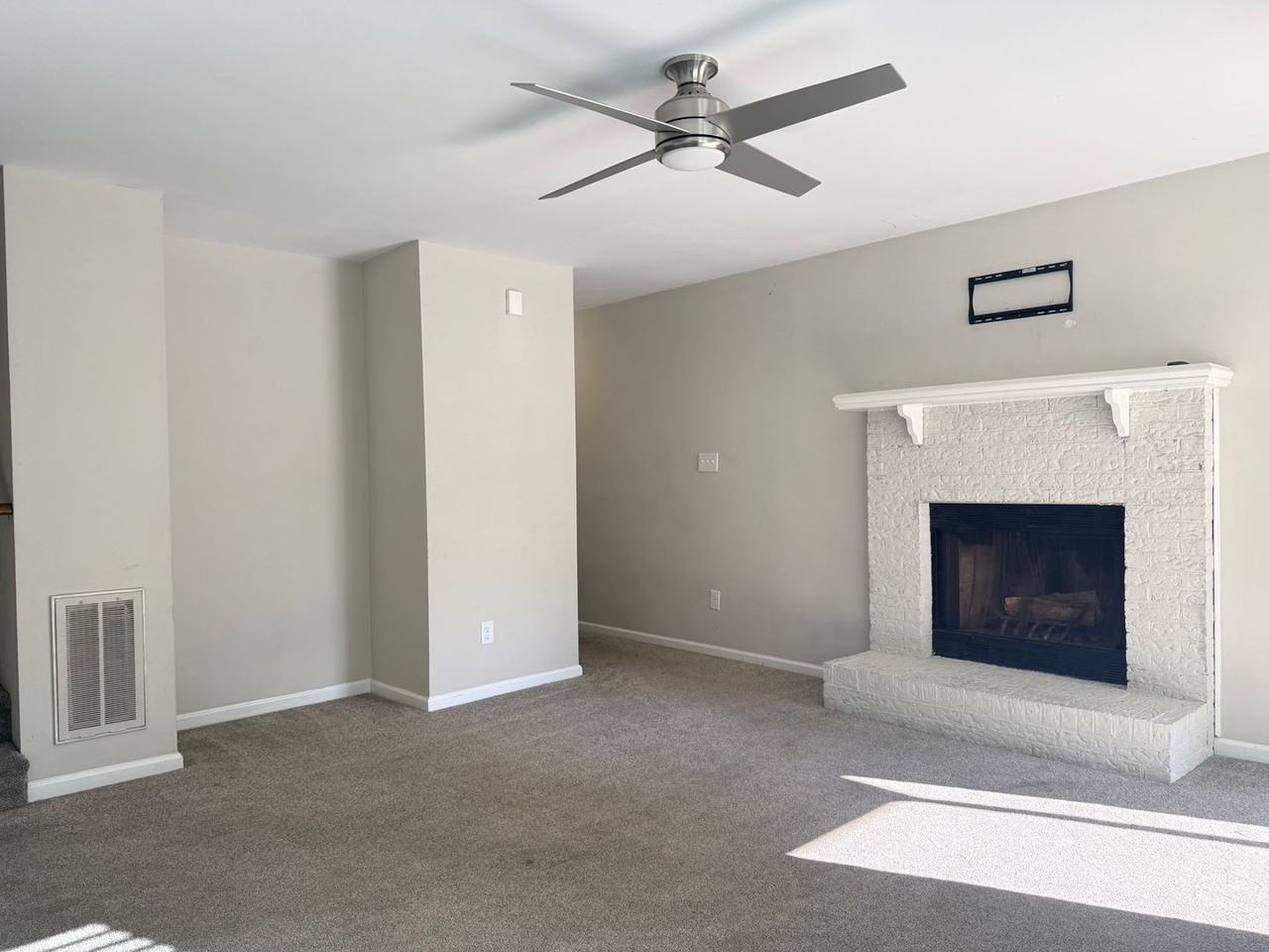 2922 Glenridge Dr - Photo 6 of 28