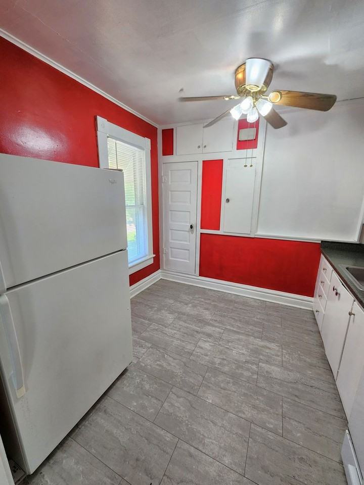 908 Sw Buchanan St - Photo 7 of 15