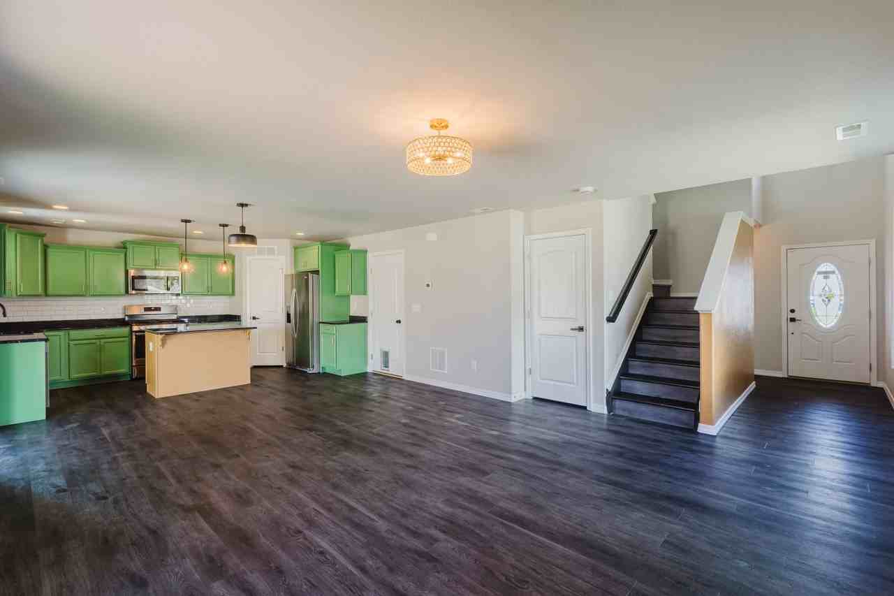 10977 Traders Pkwy - Photo 3 of 39