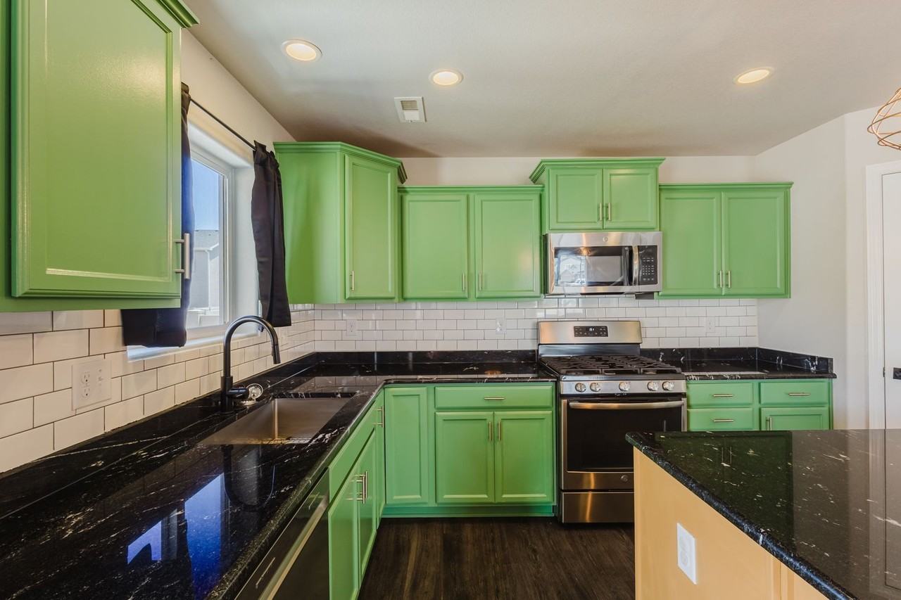 10977 Traders Pkwy - Photo 5 of 39