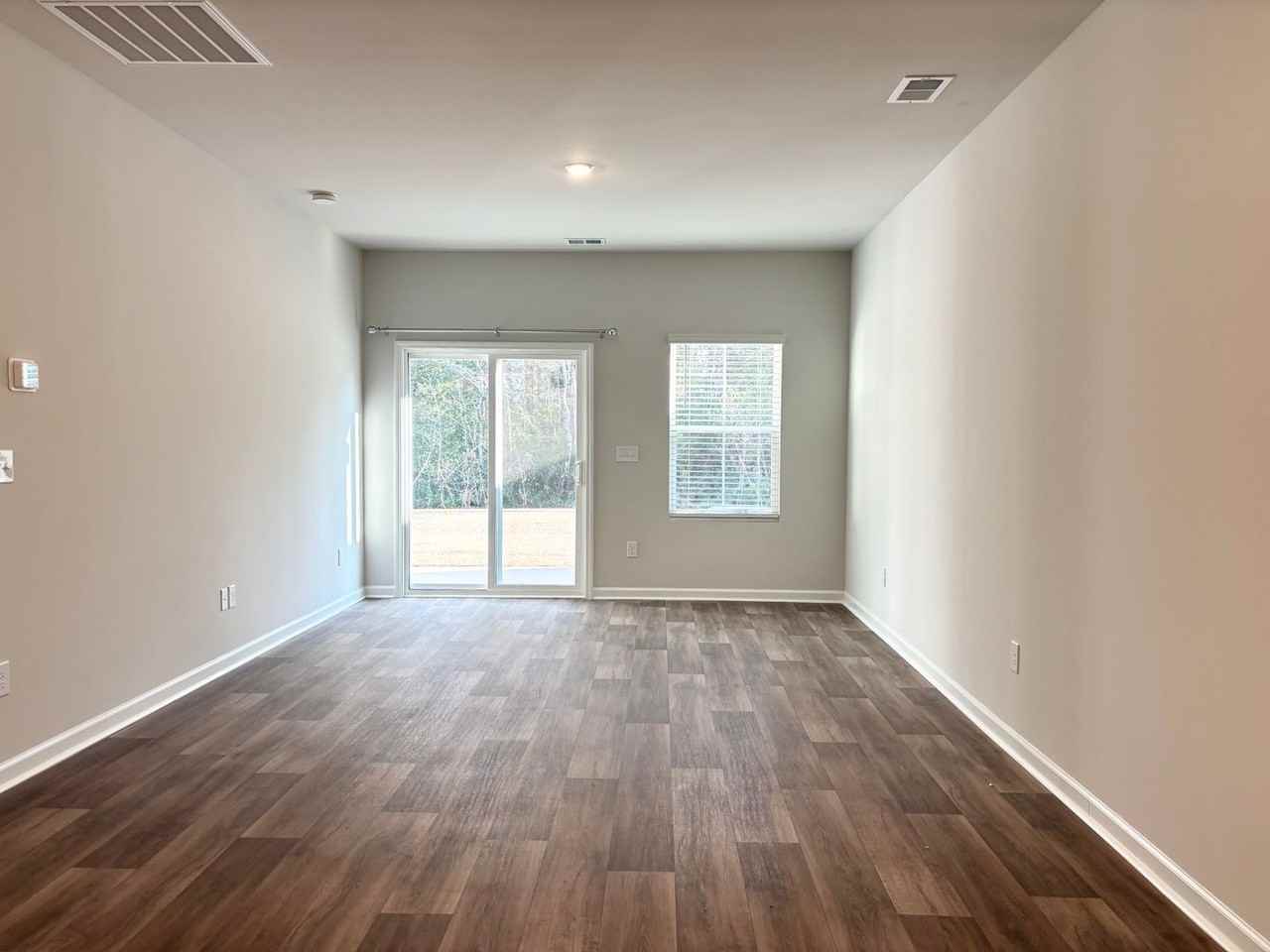 1033 Arborwood Ln Sw - Photo 6 of 34