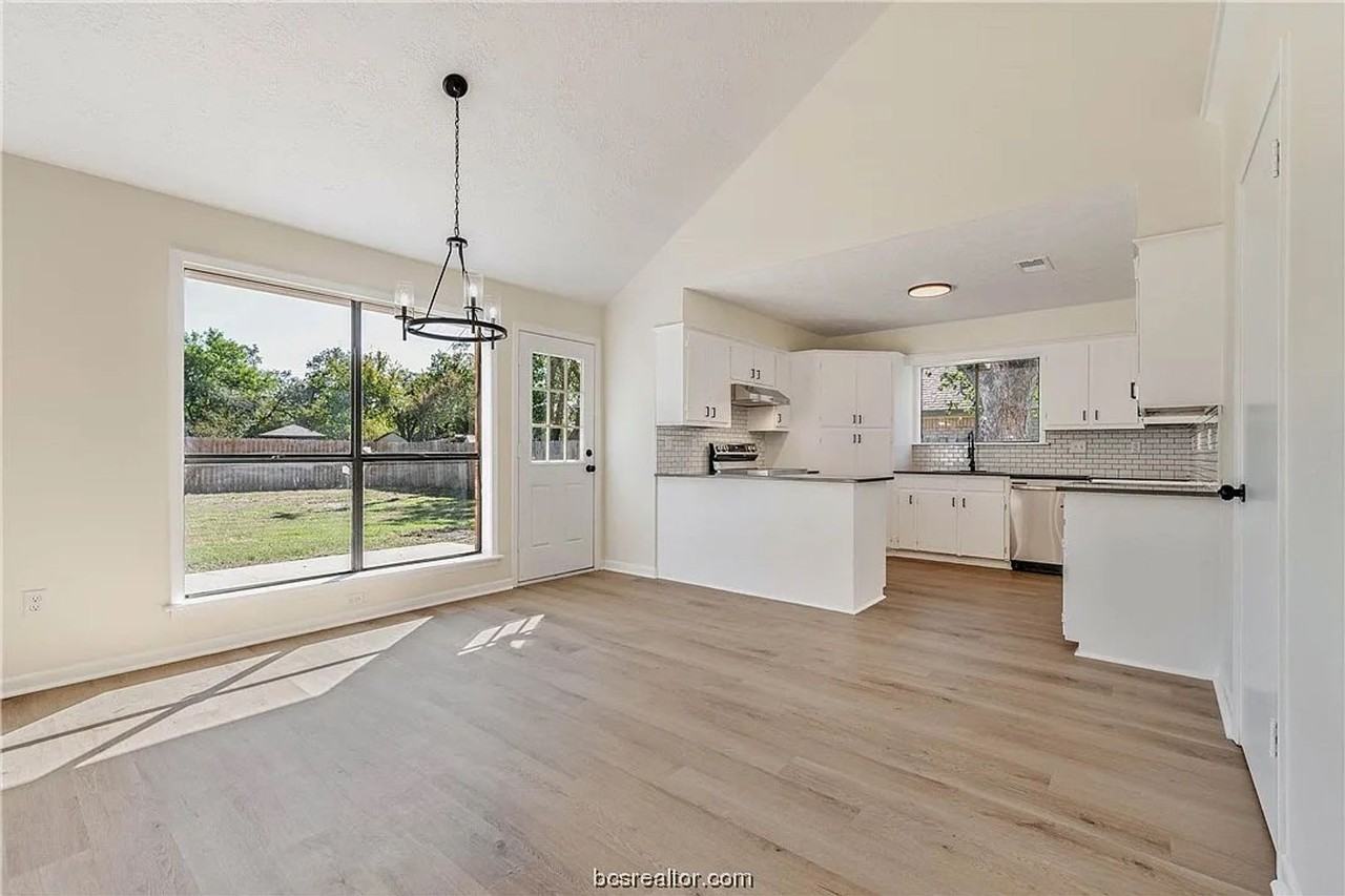 1218 Haley Pl - Photo 4 of 19