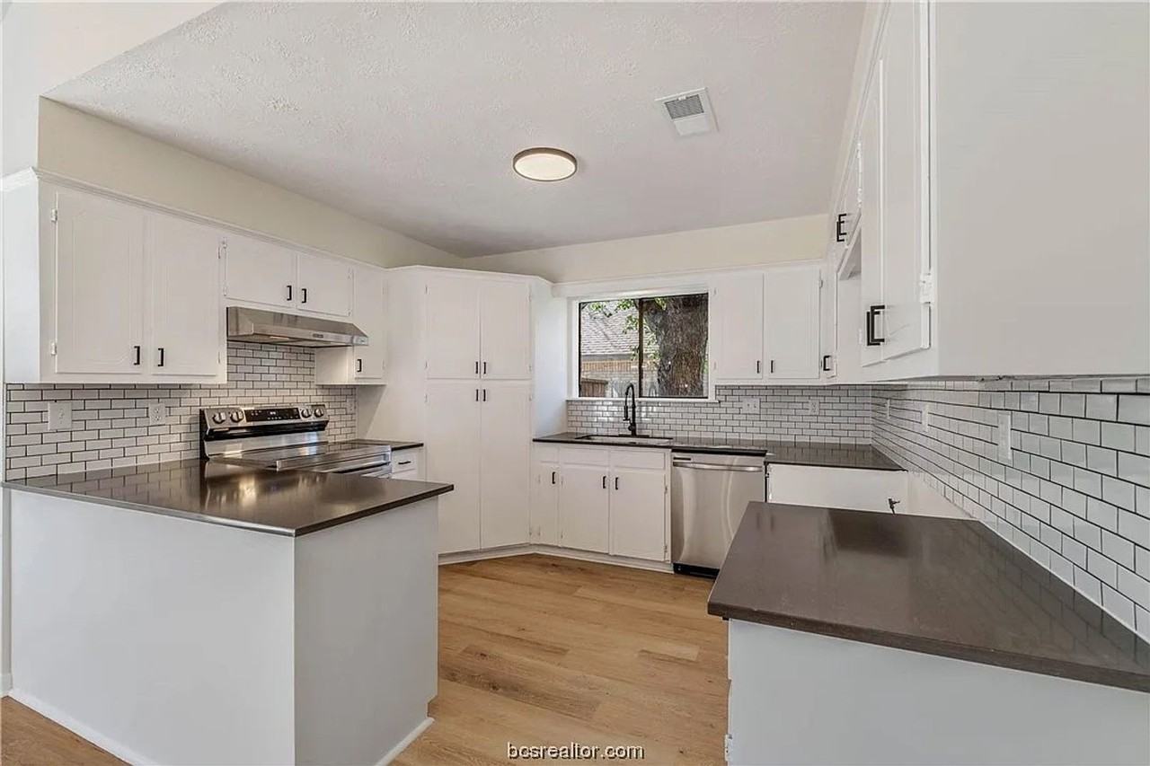 1218 Haley Pl - Photo 6 of 19