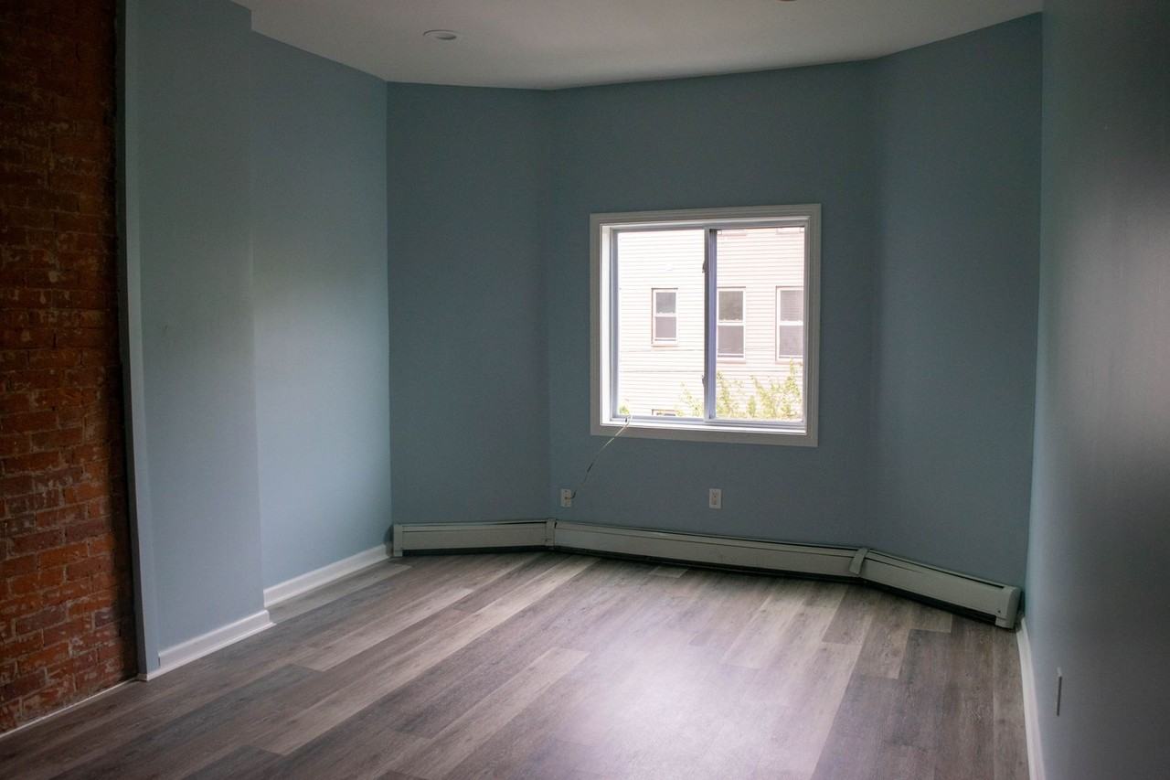 62 Shelton Ave - Photo 4 of 11