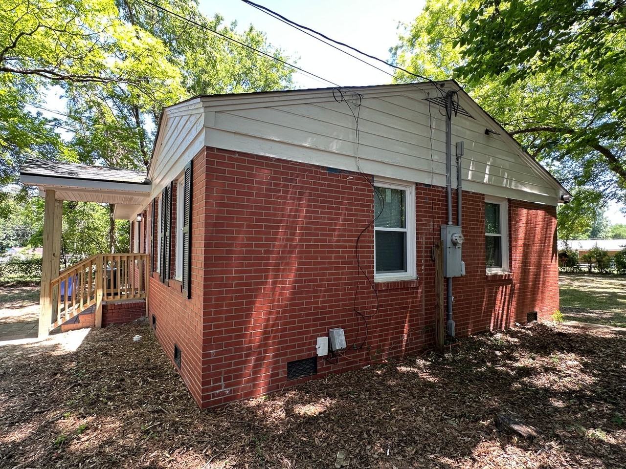 4909 Walnut Dr - Photo 3 of 33