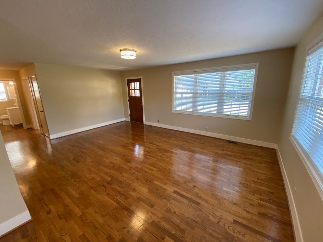 306 George St - Photo 5 of 13