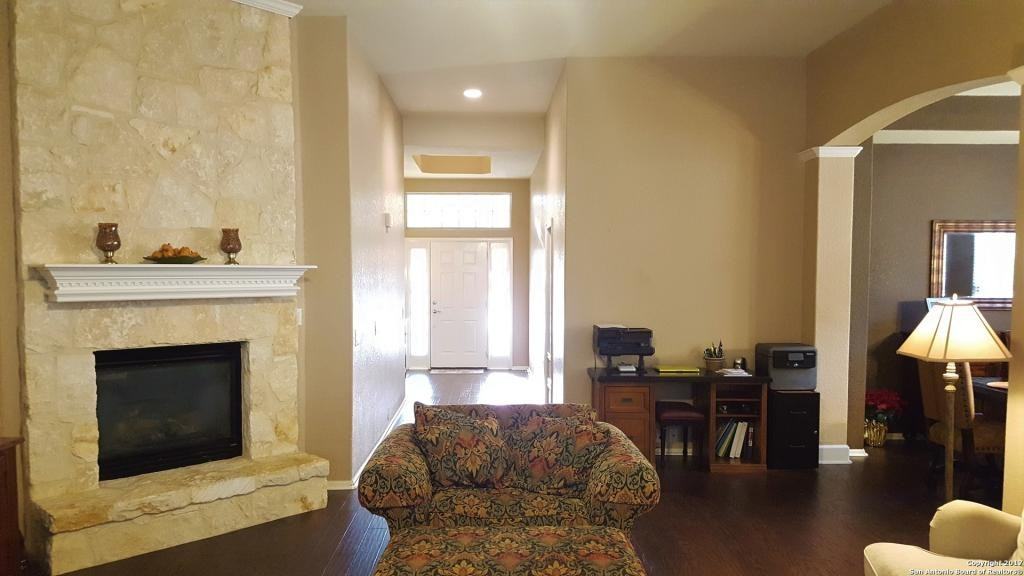 4426 James Bowie - Photo 2 of 10
