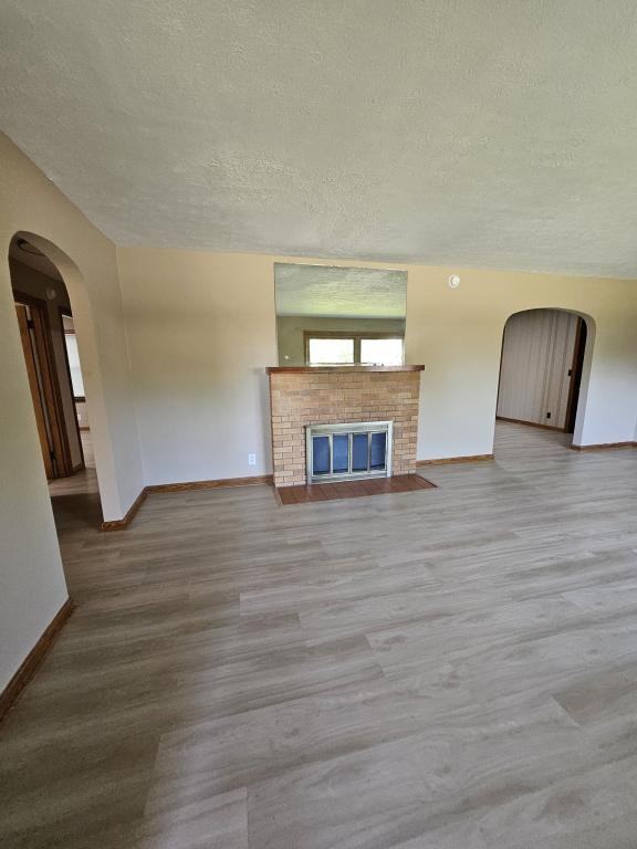212 Maevi Dr - Photo 6 of 23