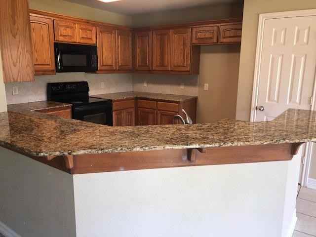 217 Cass Cir - Photo 4 of 14