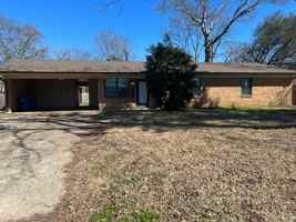 featured image of 308 Hanks St