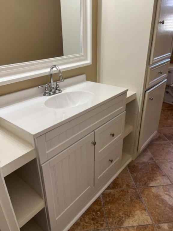 308 Hanks St - Photo 7 of 16