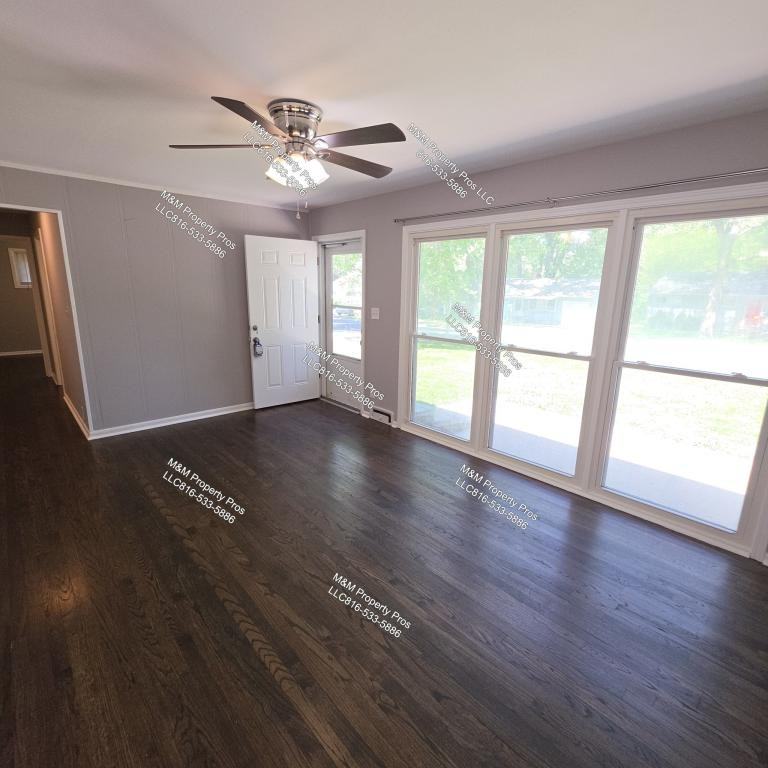 11421 Manchester Ave - Photo 5 of 24
