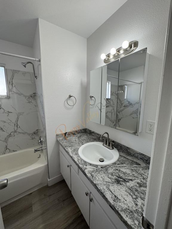 3158 E Packard Ave - Photo 3 of 7