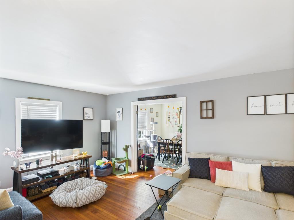 170 Nottingham Rd - Photo 3 of 10