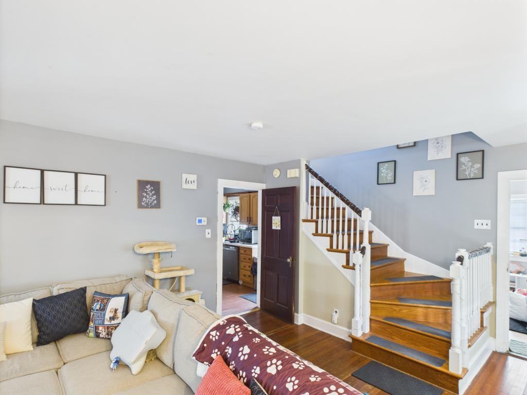 170 Nottingham Rd - Photo 4 of 10