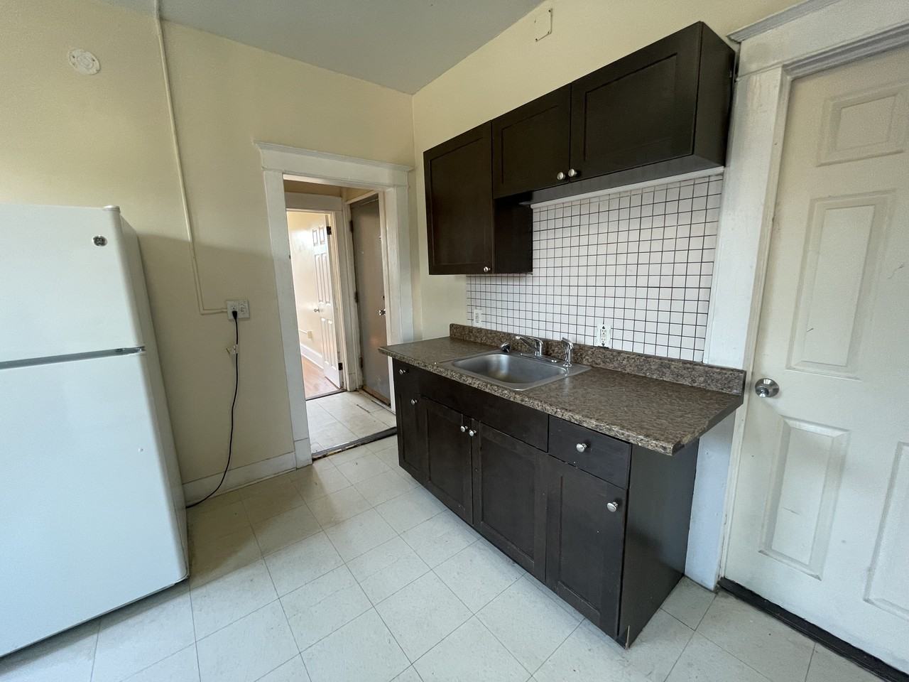905 Park Street #C1 - Photo 3 of 15