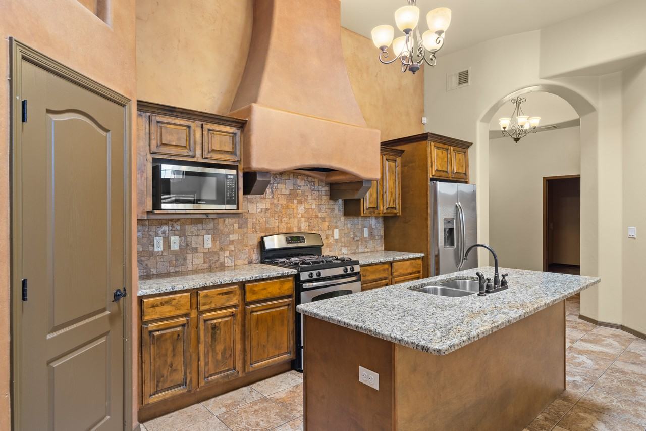 3950 Agua De Vida Dr - Photo 5 of 32