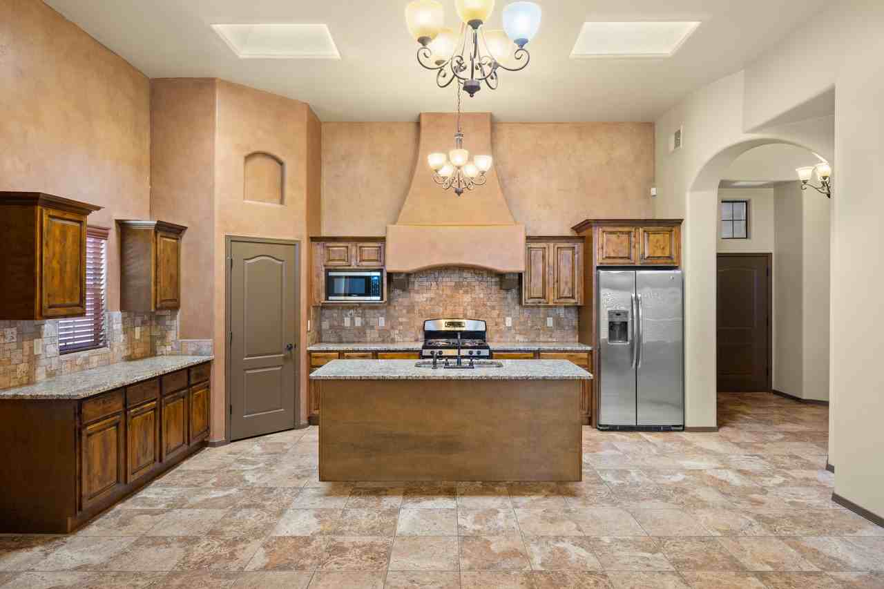 3950 Agua De Vida Dr - Photo 6 of 32