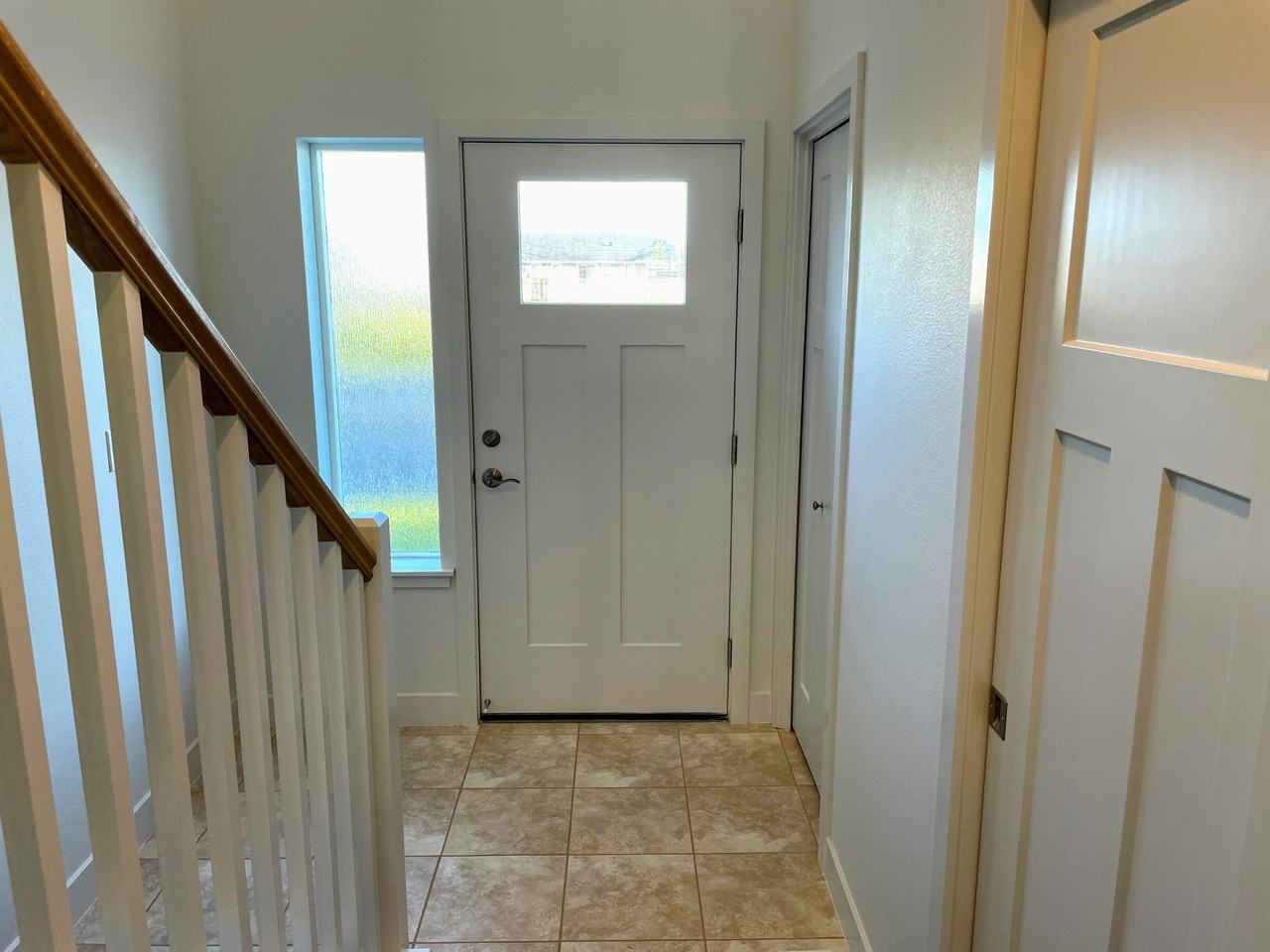 908 Oregon Ave S - Photo 4 of 21