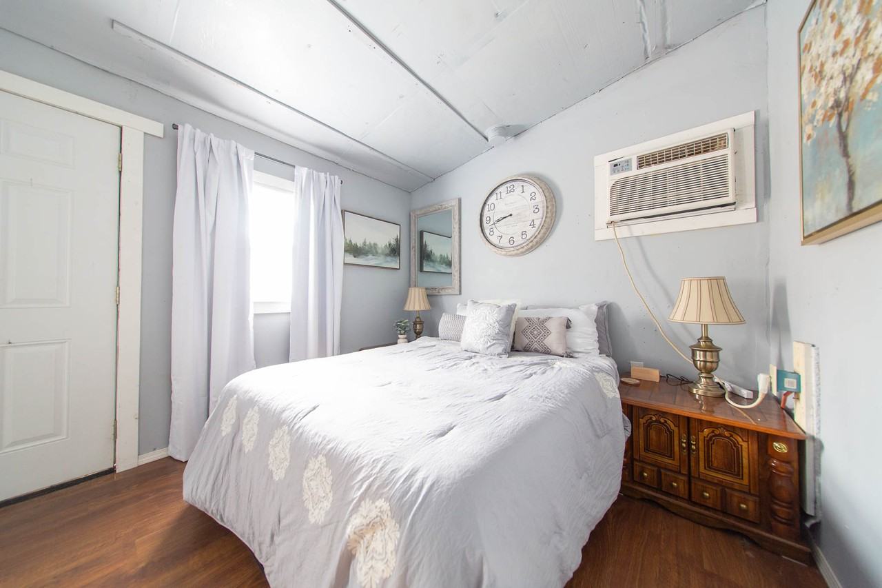 2712 Broad St - Photo 5 of 11