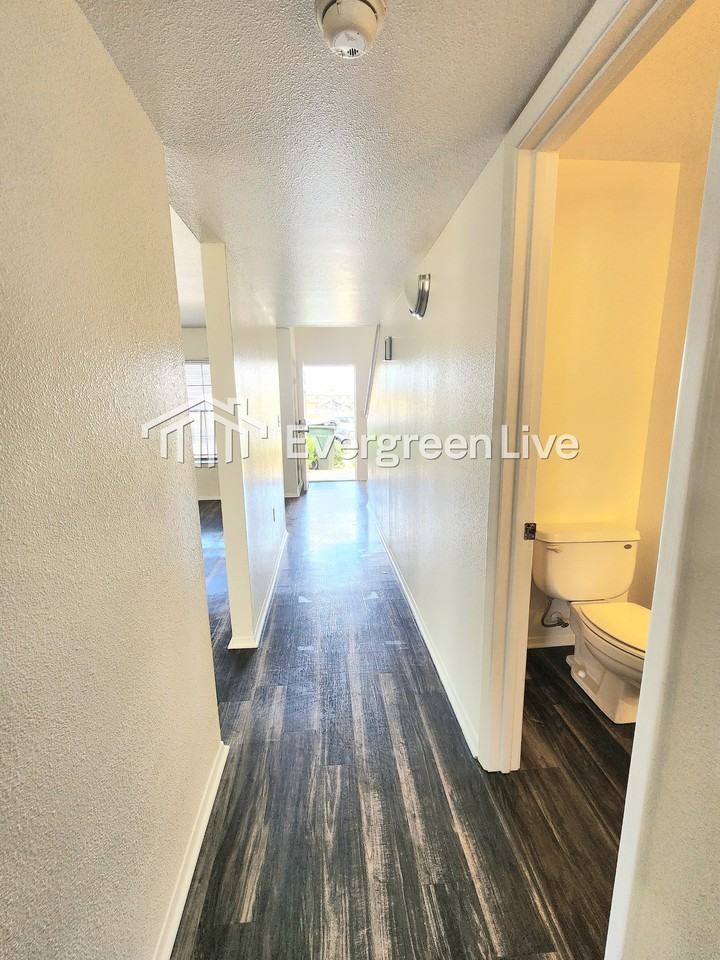 324 Fireball Dr - Photo 5 of 24