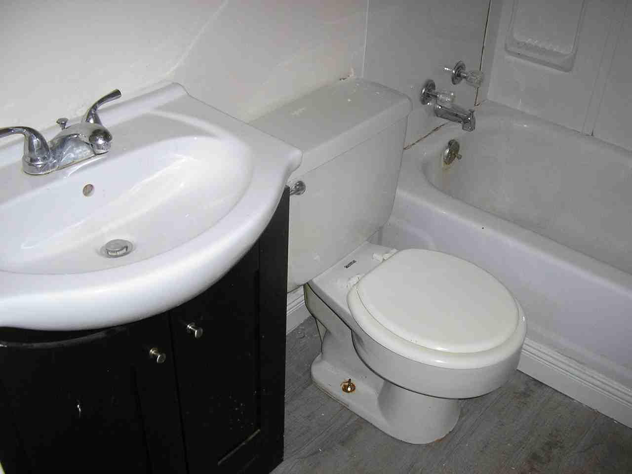 1424 Neal St - Photo 6 of 10