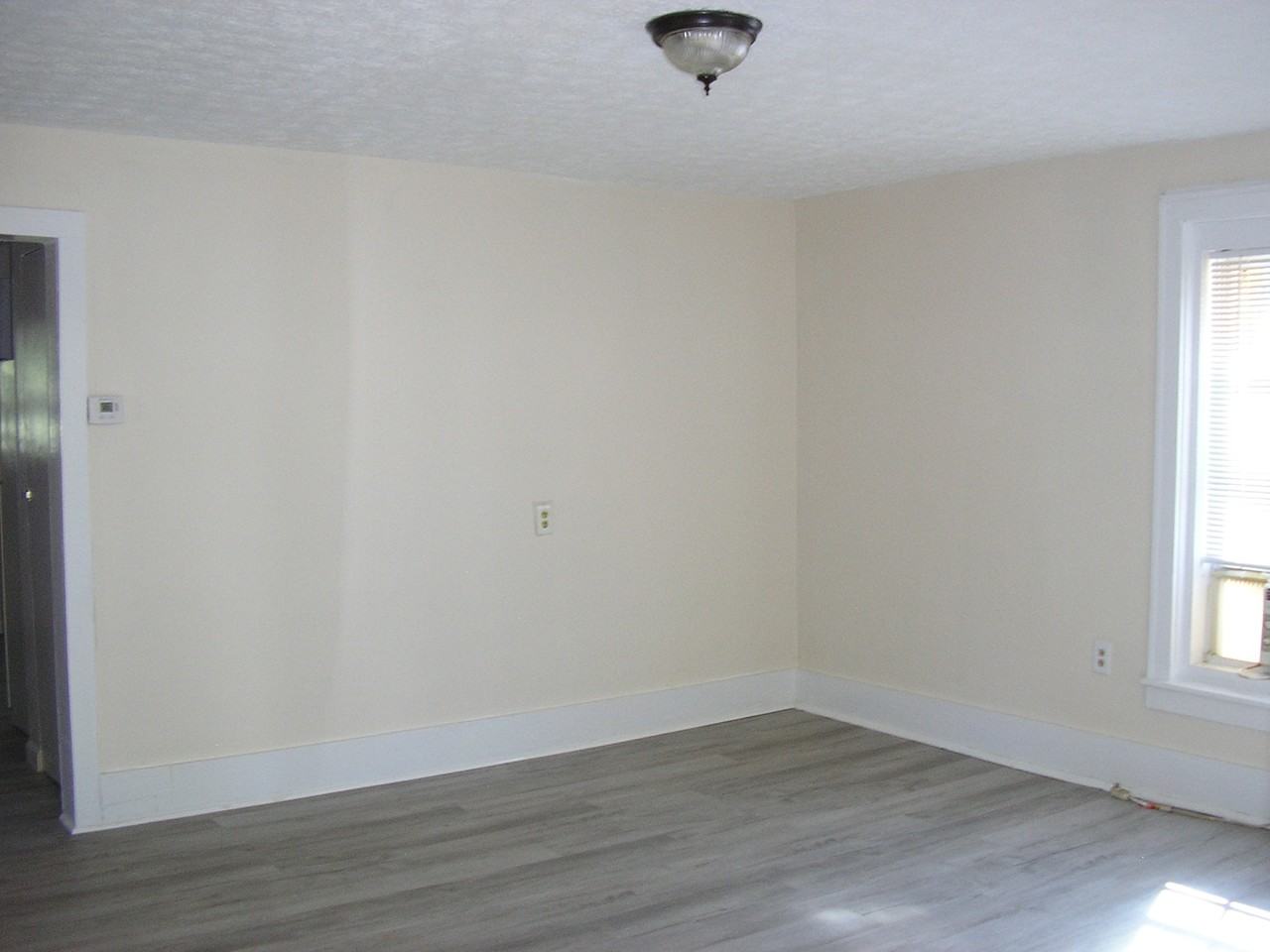 1424 Neal St - Photo 7 of 10