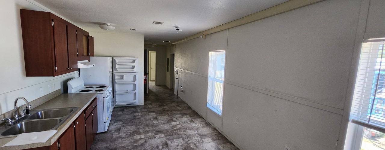 819 S Comstock Rd, #22 - Photo 2 of 15