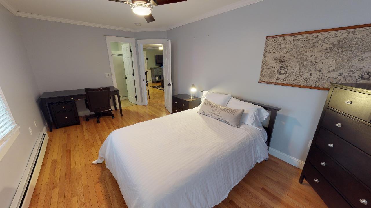 345 State St #A - Photo 4 of 15