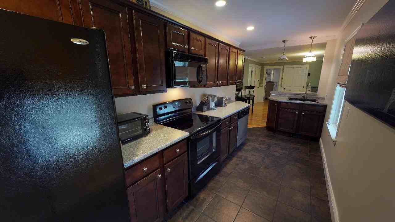 345 State St #A - Photo 6 of 15