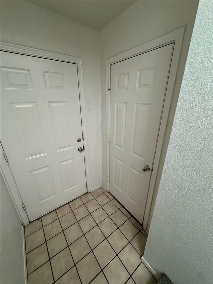 331 Phyllis Dr - Photo 2 of 20
