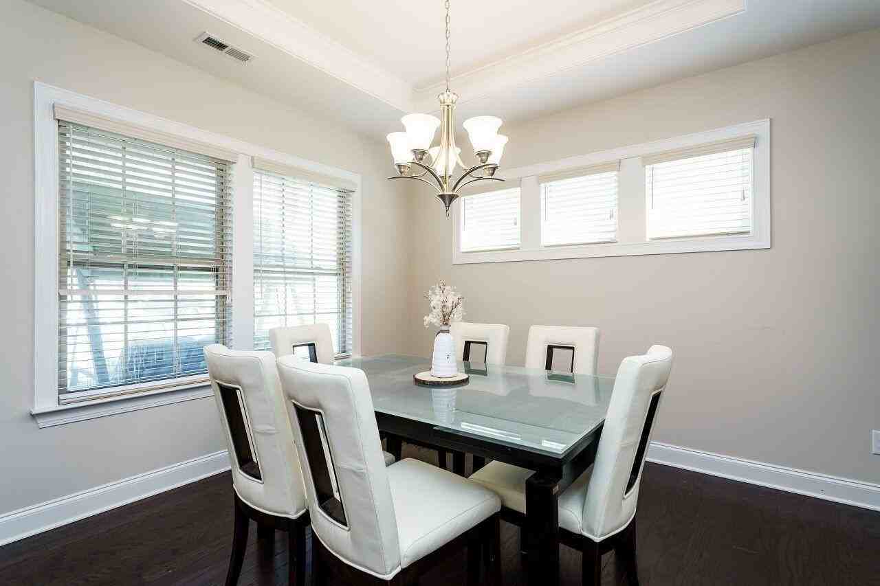 1011 Poplar St - Photo 2 of 25