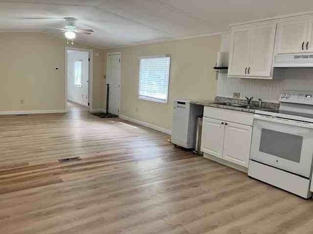 74 Lewis Rd - Photo 2 of 11