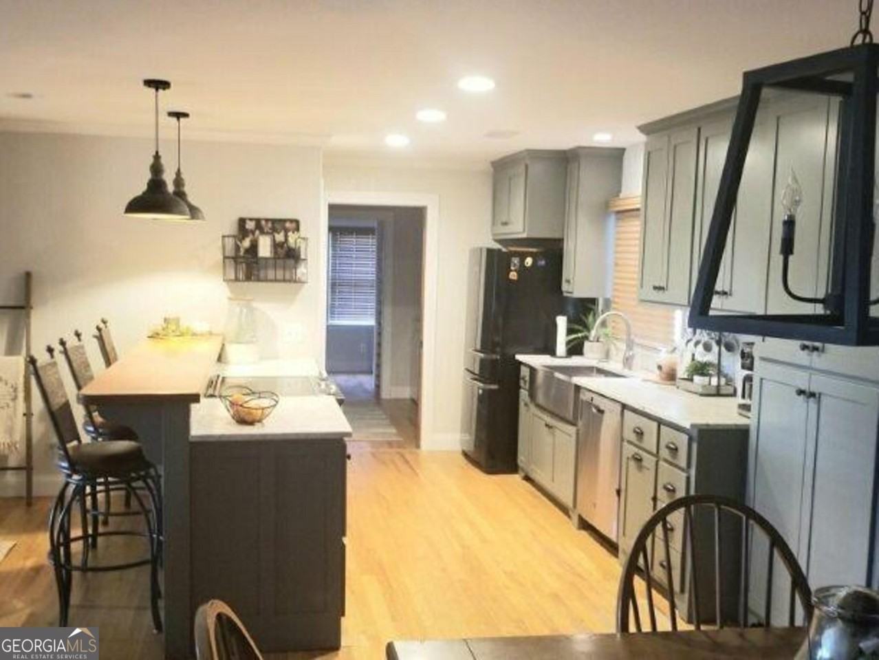 24 Ray Mcclain Ln - Photo 3 of 12