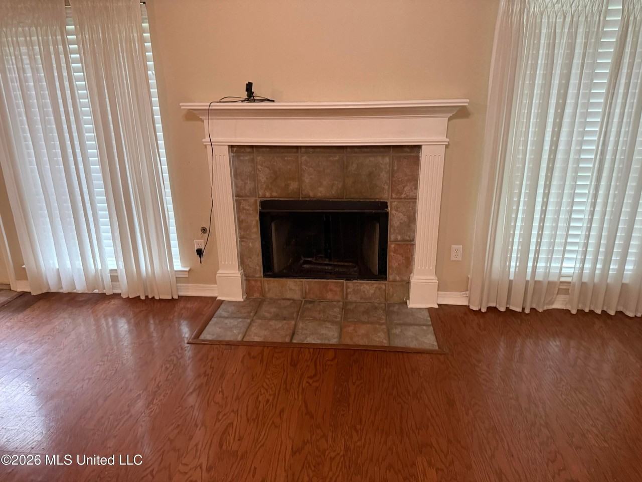 11267 River Bend Dr - Photo 3 of 19