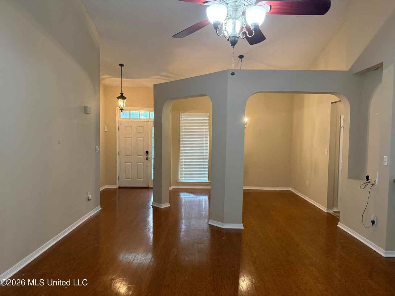 11267 River Bend Dr - Photo 4 of 19