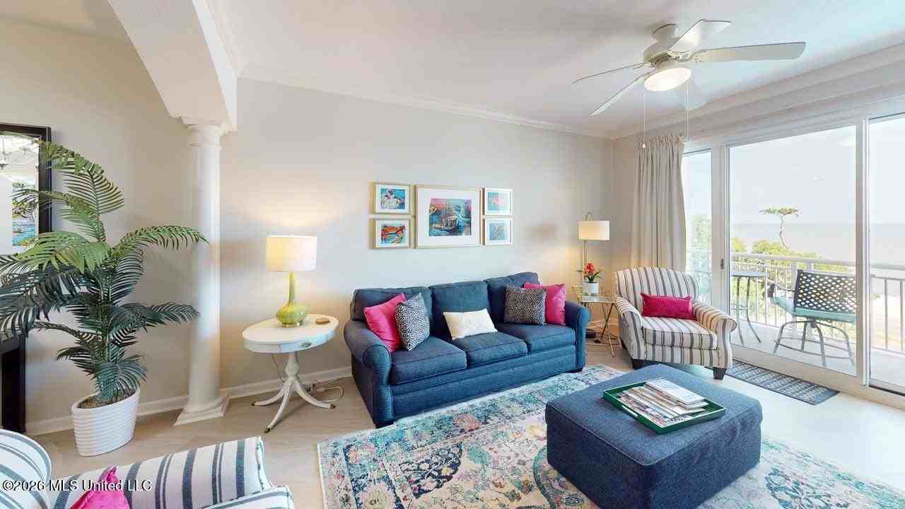 2228 Beach Dr - Photo 4 of 18