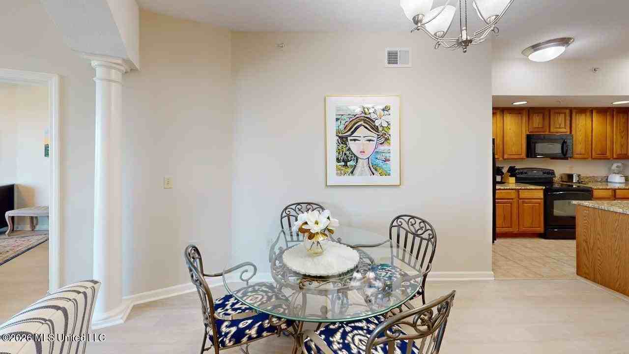 2228 Beach Dr - Photo 5 of 18