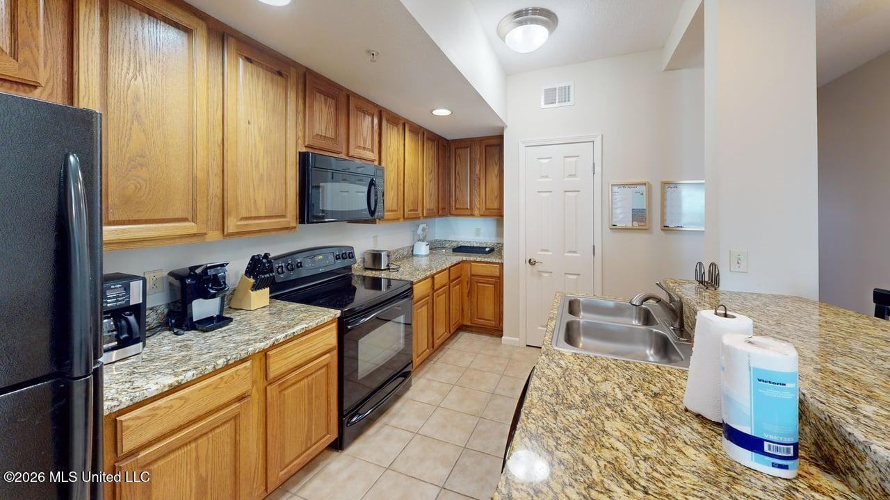 2228 Beach Dr - Photo 6 of 18
