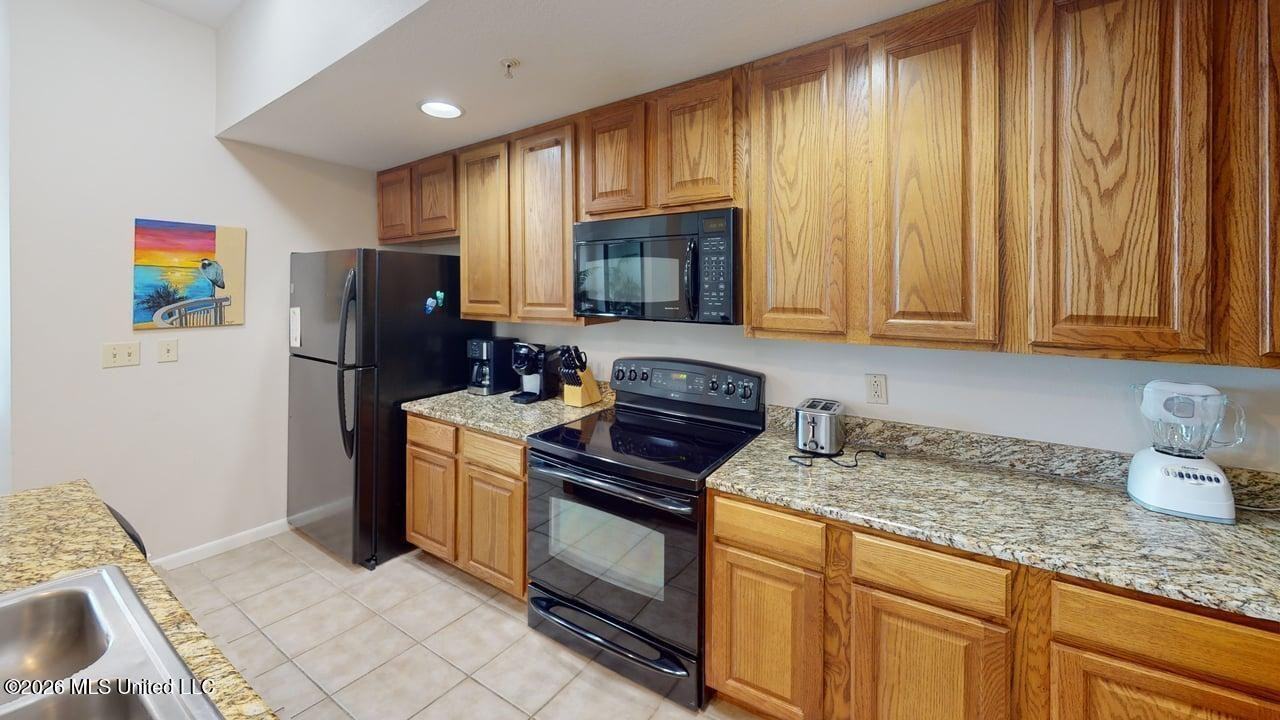 2228 Beach Dr - Photo 7 of 18