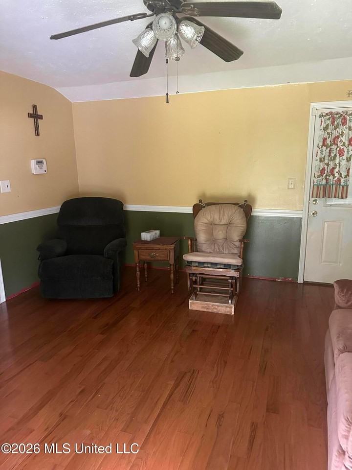 517 Old Holmesville Rd - Photo 2 of 6