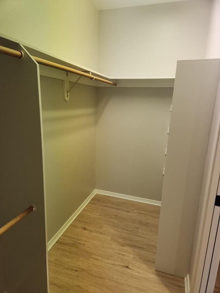 545 Electric Ave - Photo 6 of 7