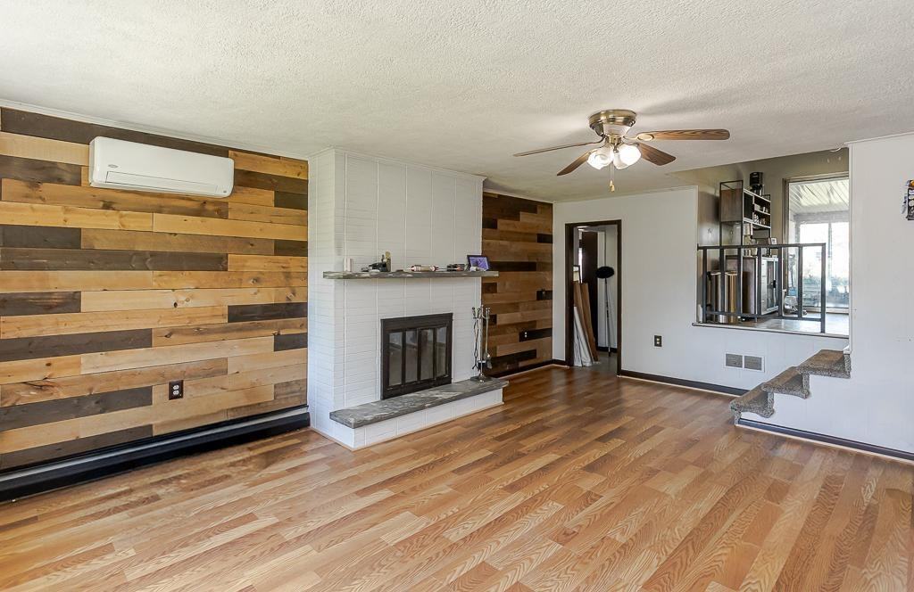 6125 Seaman Rd - Photo 4 of 49