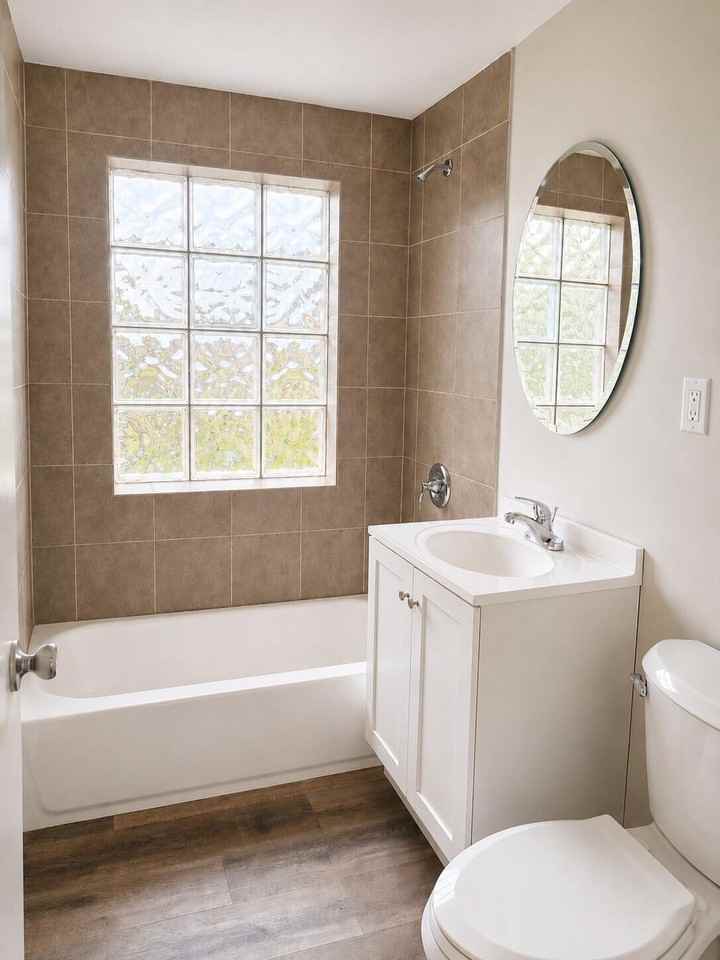 1117 Kosciusko Blvd #2R - Photo 2 of 10
