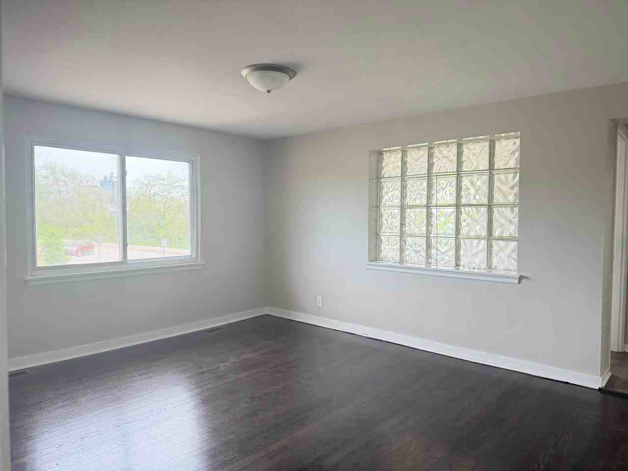1117 Kosciusko Blvd #2R - Photo 5 of 10