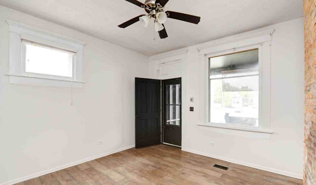 685 S Champion Ave #683 - Photo 4 of 32