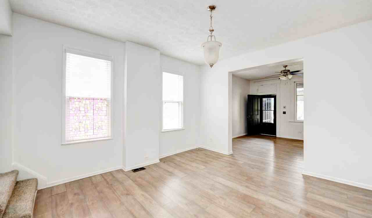 685 S Champion Ave #683 - Photo 7 of 32