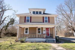 featured image of 2141 Philadelphia Dr