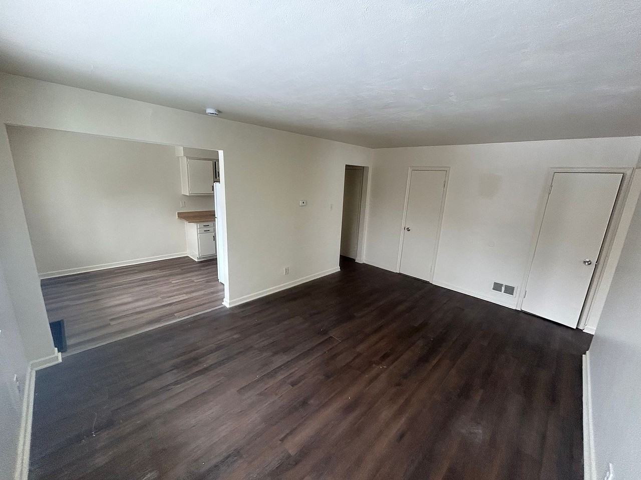 2616 Newport Ave #6 - Photo 6 of 6