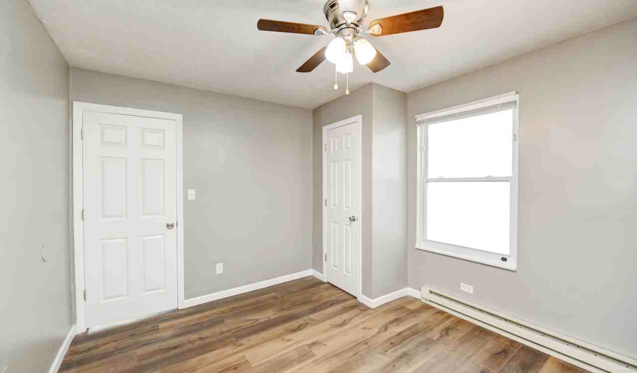 366 Wrexham Ave #366 - Photo 6 of 19